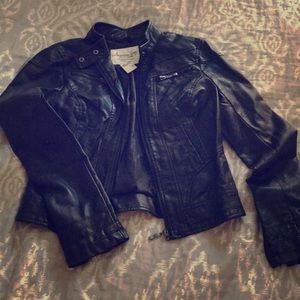 Vegan leather jacket size SMALL🎊🎉💝💞